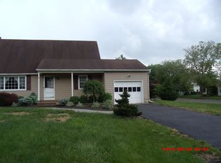 3 Brandon Rd, Marlboro, NJ 07746