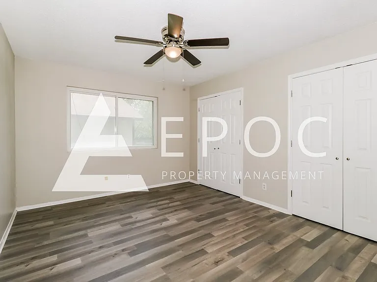 2208 Creekwood Dr — Photo 12