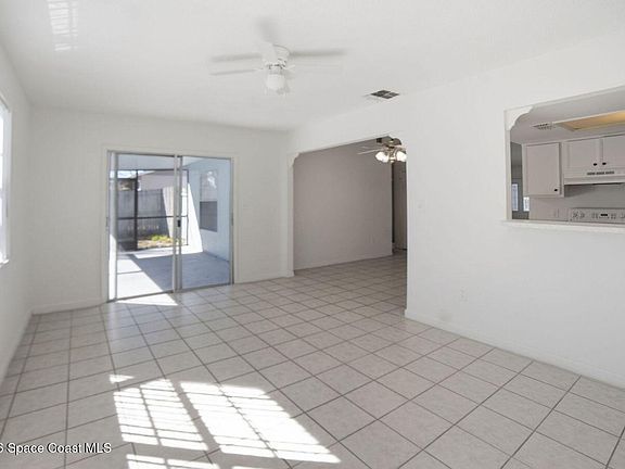 4th image of 3733 W Powder Horn Rd