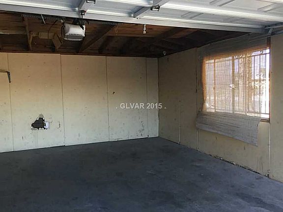 3rd image of 861 Toni Ave