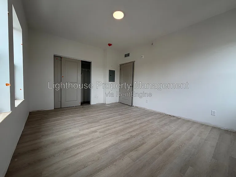 Riverbend Flats Apartments — Photo 70