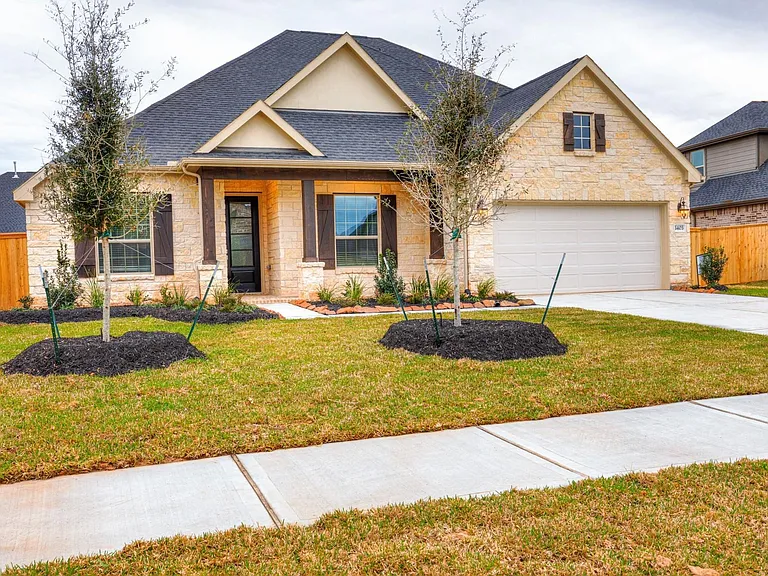 1403 Woodson Ridge Ln — Photo 1