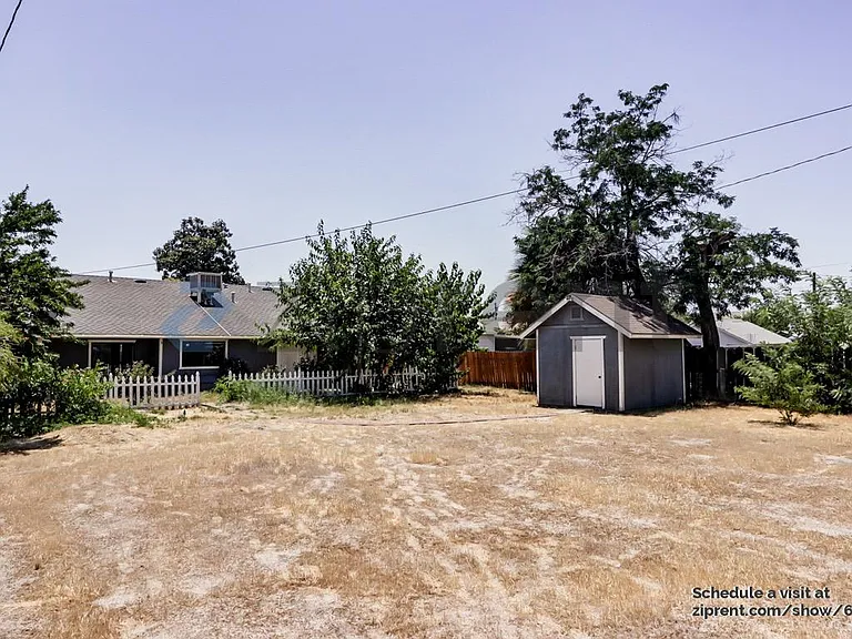 168 W Adams St — Photo 18