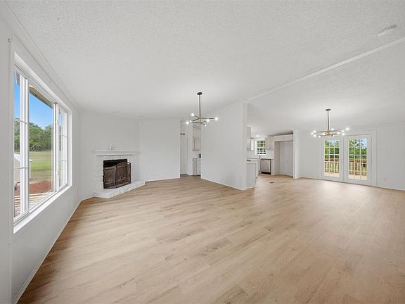 3rd image of 16205 SE 15th St