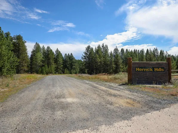 47 Coit Dr, Cascade, ID 83611