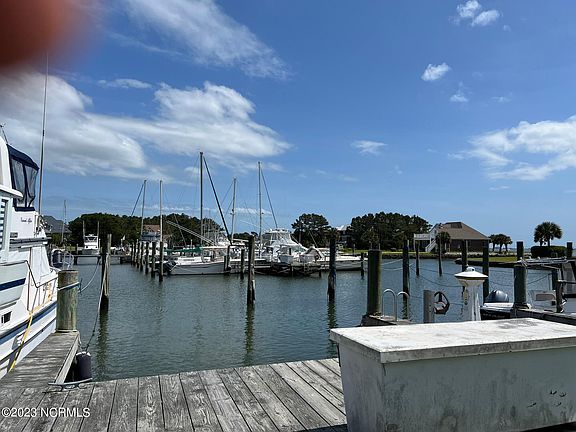 2nd image of 409 Island Drive Boat Slip #70