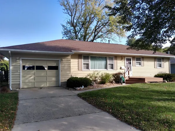 319 Glenn Rd, Albert Lea, MN 56007