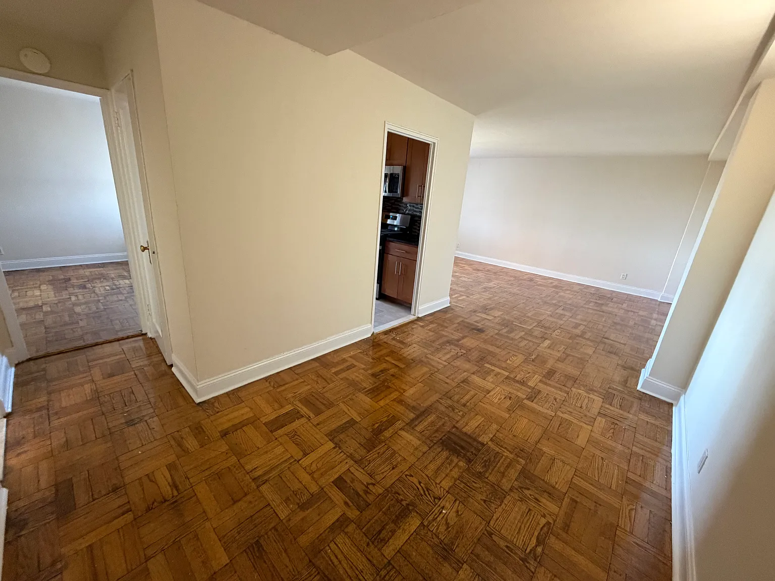64th Ave, Fresh Meadows — Photo 4