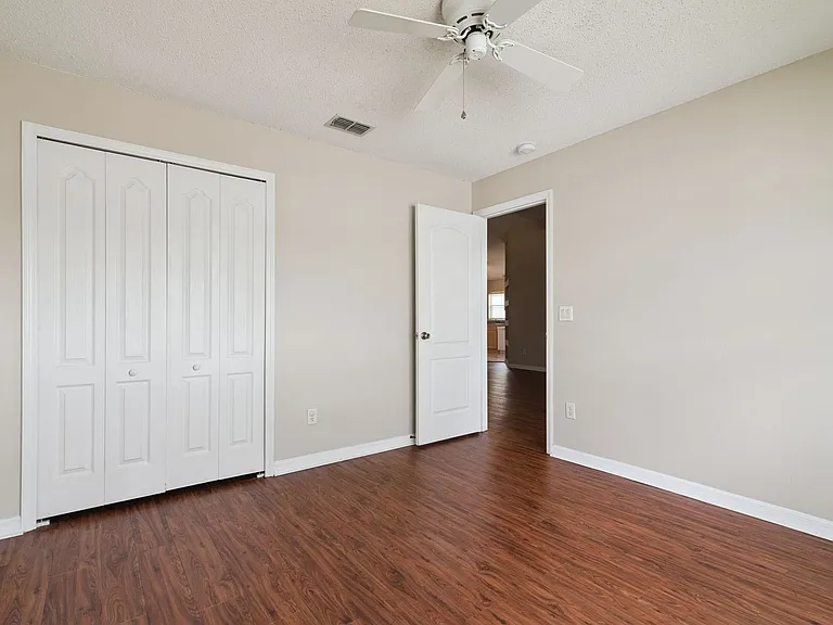 13831 Guildhall Cir — Photo 14