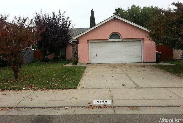 1st image of 2133 Houston Ave