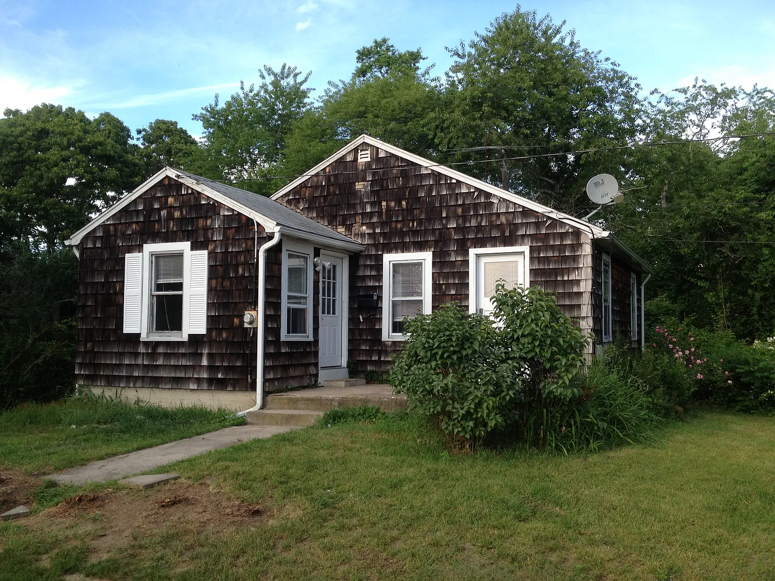17 Trolley Ln — Photo 2