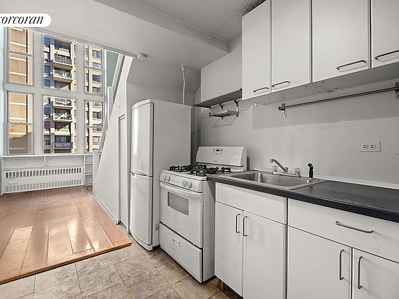 3rd image of 609 Columbus Ave APT 10I