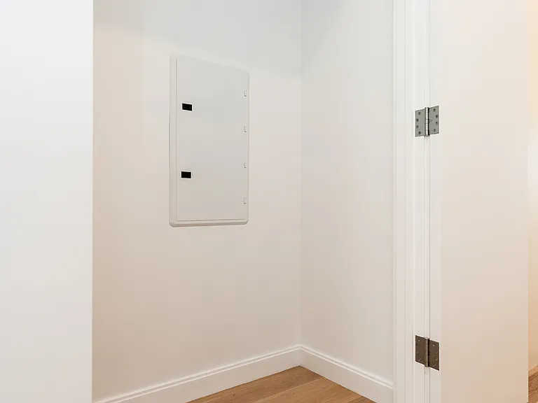 166 Eckford St #3 — Photo 20