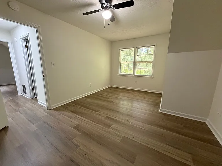 107 Austin Ct — Photo 8