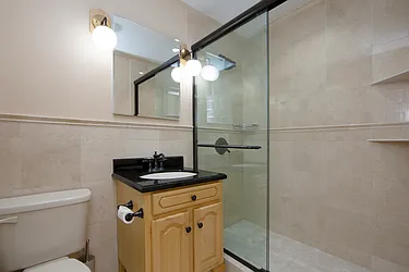 Rented by R New York