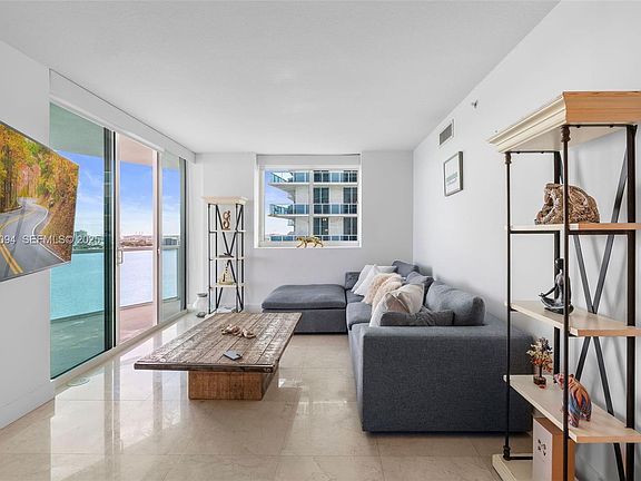 5th image of 665 NE 25th St APT 1801