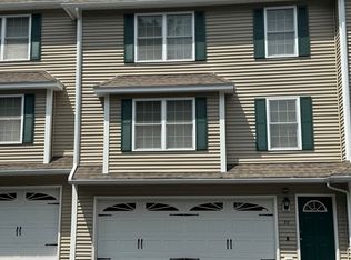 530 Mammoth Rd UNIT 32, Dracut, MA 01826