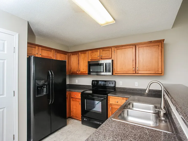 6379 Sandbourne E — Photo 8