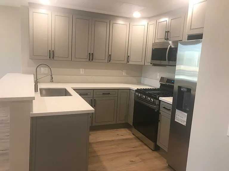 5120 Cahuenga Blvd #103 — Photo 32