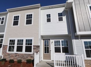 8835 Arrington Hall Dr, Charlotte, NC 28215