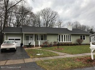 152 Elmcrest Dr, Dallas, PA 18612