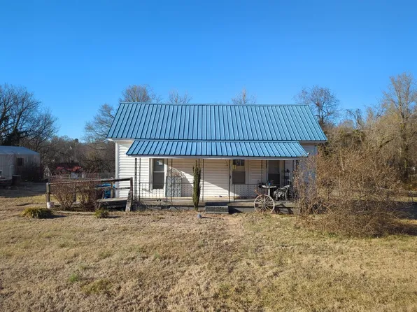 175 Grove St, Cooleemee, NC 27014