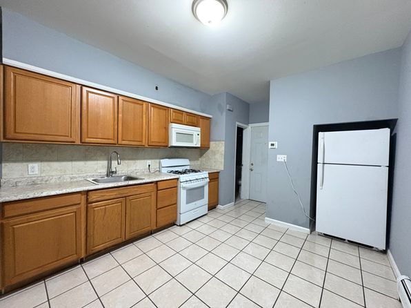 12 E 36th St APT 1