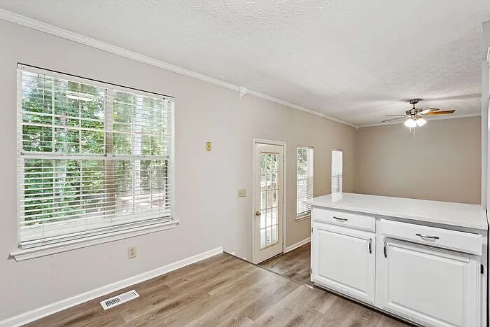 525 Abbotts Hill Ln — Photo 13
