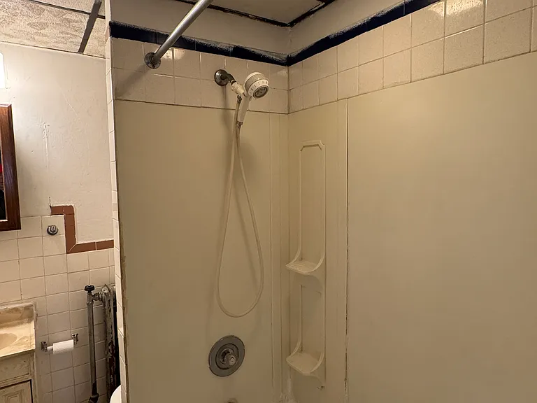 1528 W Gordon St #2 — Photo 5