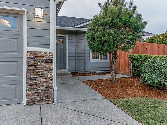 2nd image of 3212 NE 171st Ave