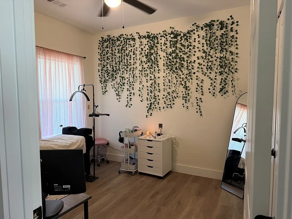3 bed, 1283 sqft, $1,800 — Photo 2