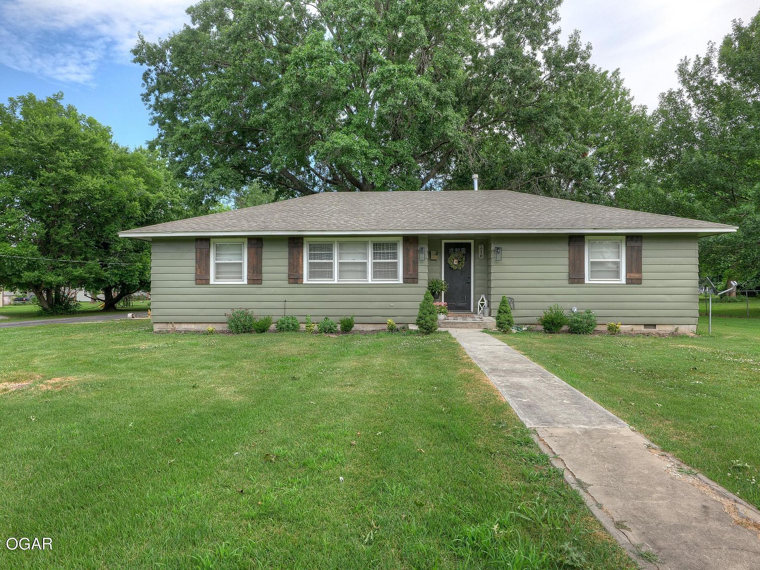 218 N Main St, Liberal, MO 64762 Zillow