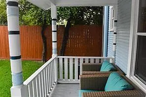 1813 Gentry St — Photo 3