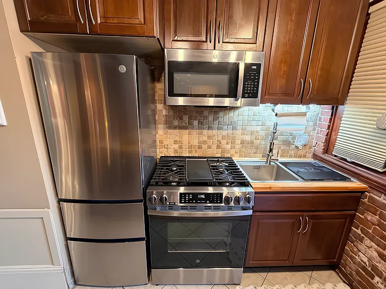 346 Beacon St #1 — Photo 3