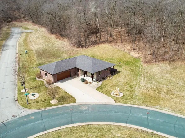 2760 Oakhurst Dr, Lake City, MN 55041