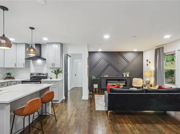 2176 Mark Trl, Decatur, GA 30032