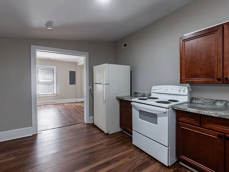 229 Lowry St — Photo 17
