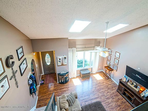 4th image of 225 Smokerise Ln