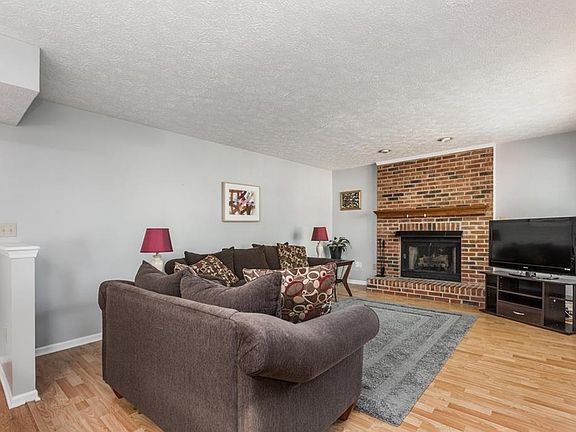 4th image of 7342 Camberwood Dr