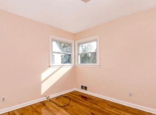 153 W 5th Ave, Roselle, NJ 07203