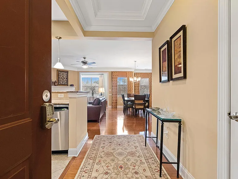 10400 Rosegate Ct #201 — Photo 5