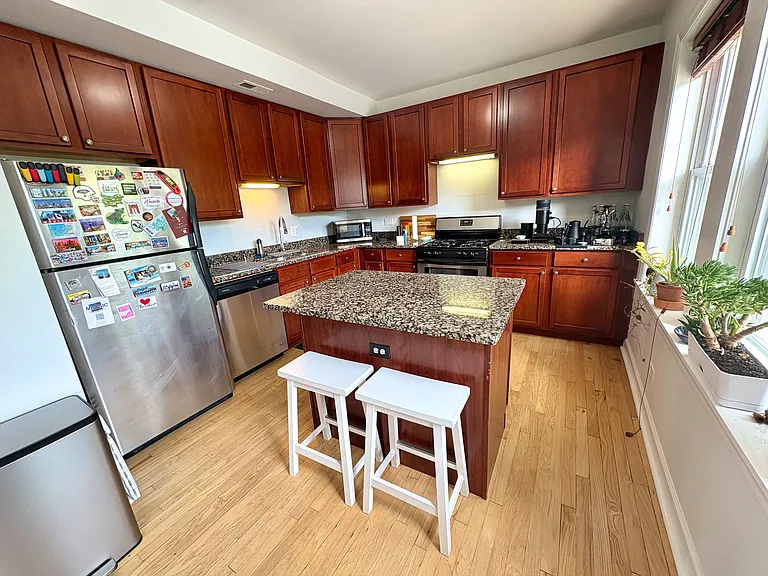 3040 W Diversey Ave — Photo 3