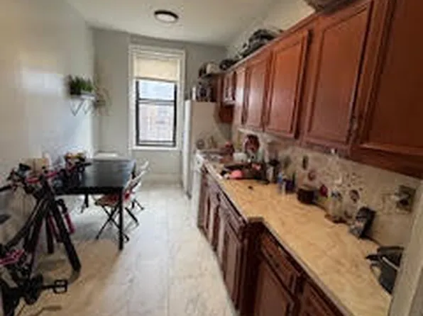 1800 Ocean Parkway image 9 of 11