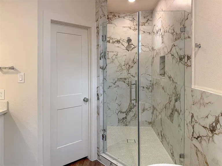 881 Rachel St #D — Photo 15