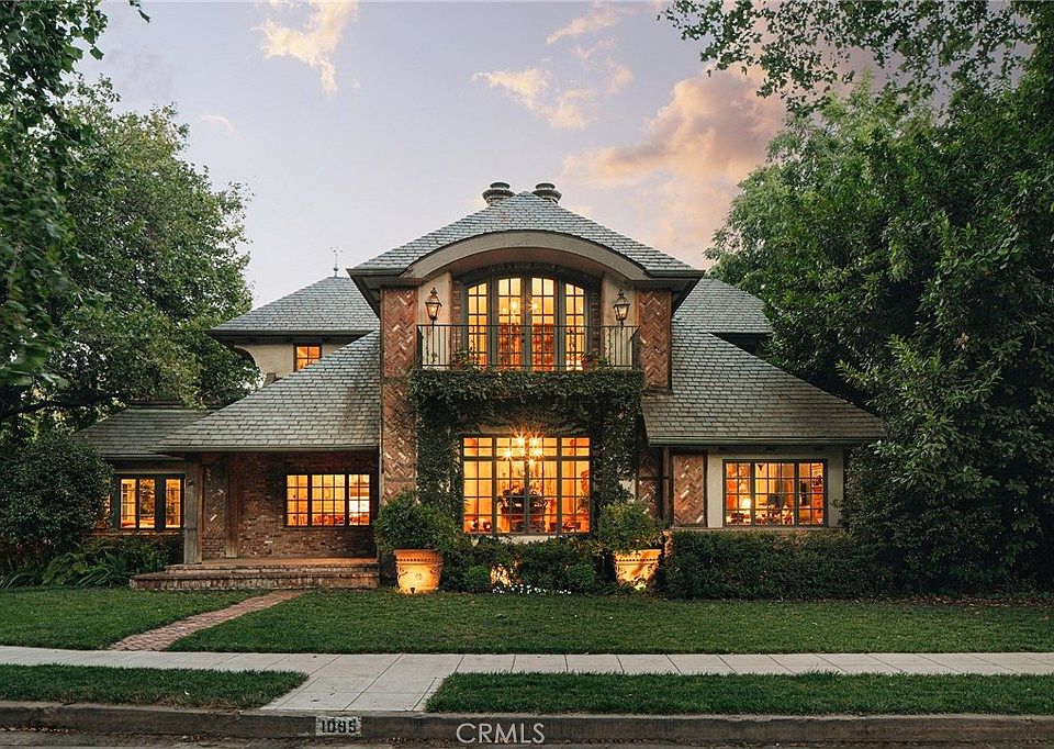 1st image of 1095 Woodland Ave