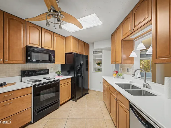 14039 N PALM RIDGE Drive W, Sun City, AZ 85351