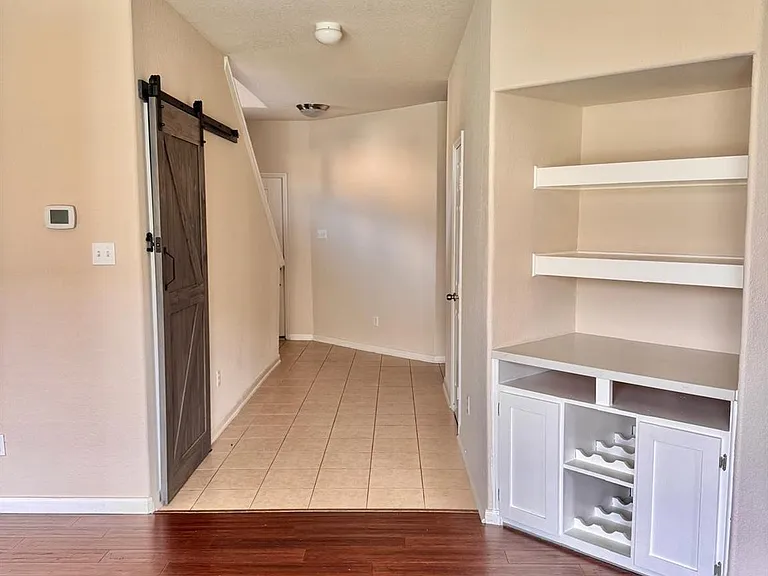 3947 Calgary Cir — Photo 9