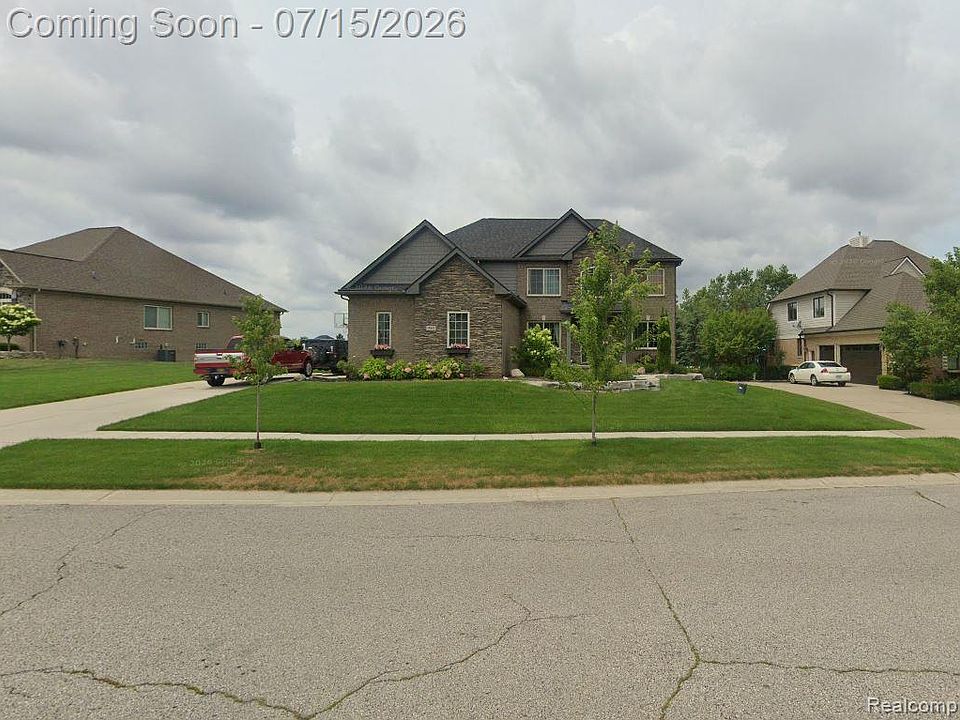 1st image of 386 Overlook Dr