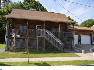 41 John St, Helmetta, NJ 08828