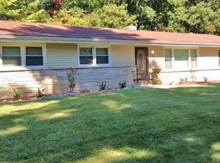 2101 Freckles Dr, High Ridge, MO 63049